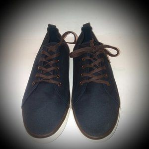 # 31 New H&M Men Navy Canvas tennis shoes  11.5